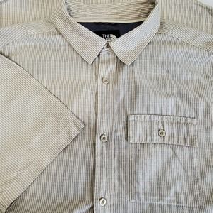 The North Face Short Sleeve Button Up Shirt Beige Striped Sz L